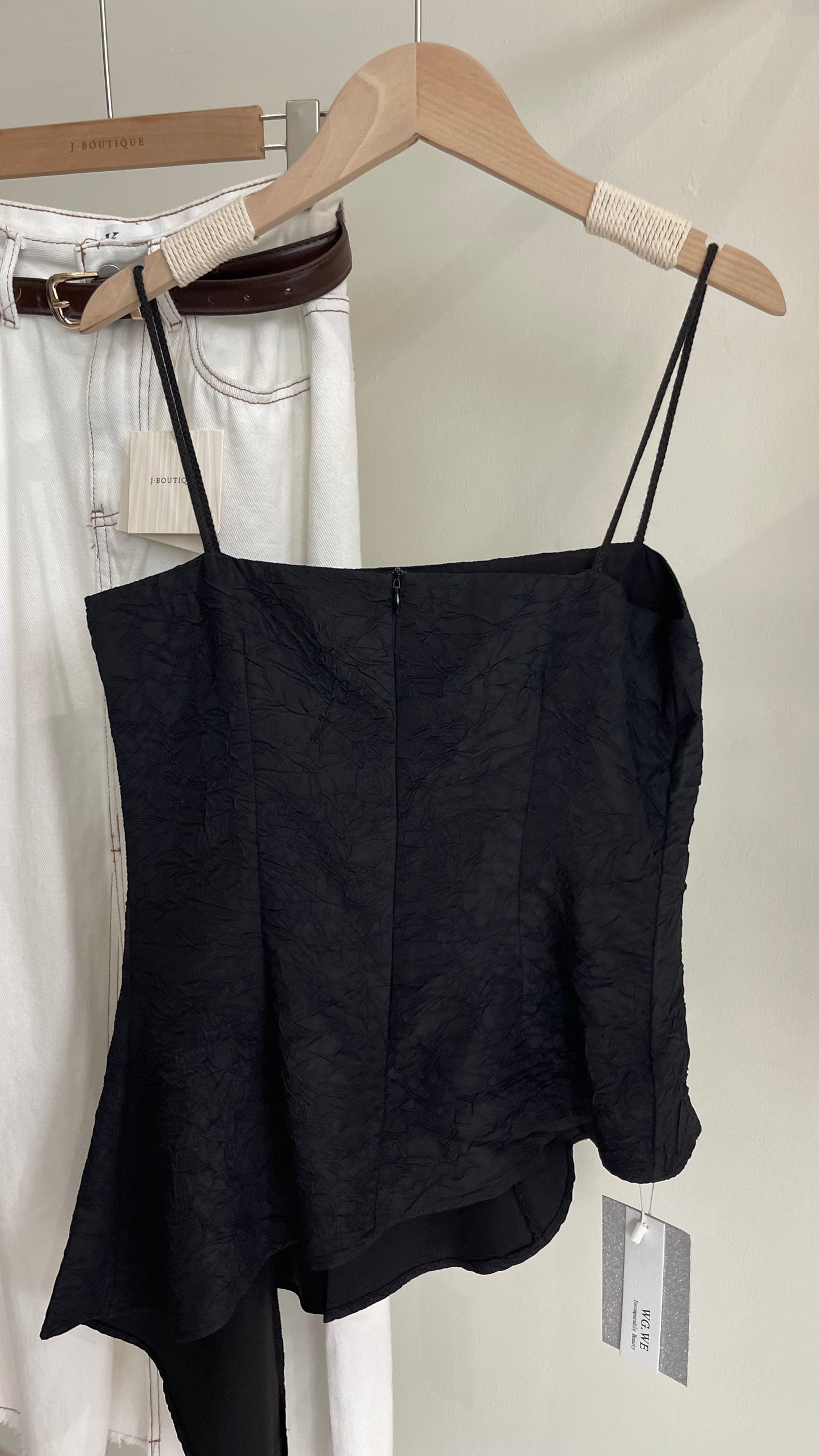 【现货】W5565 立体皱褶吊带上衣