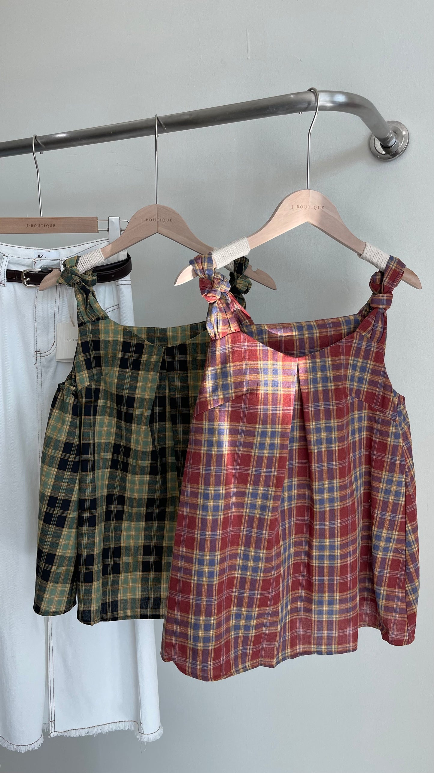 【新品】3356 复古格子吊带上衣