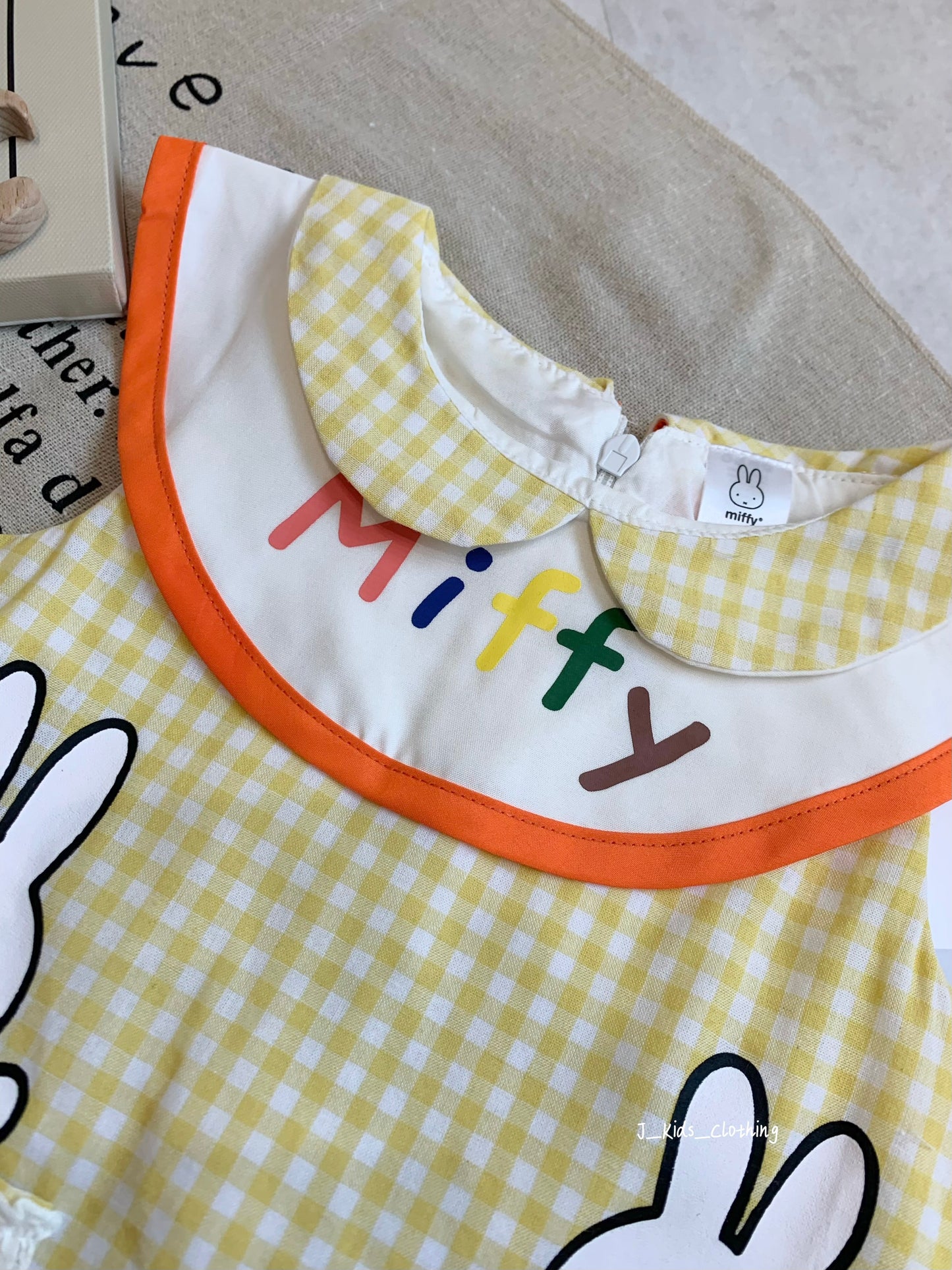 J427 米菲娃娃领格子连衣裙