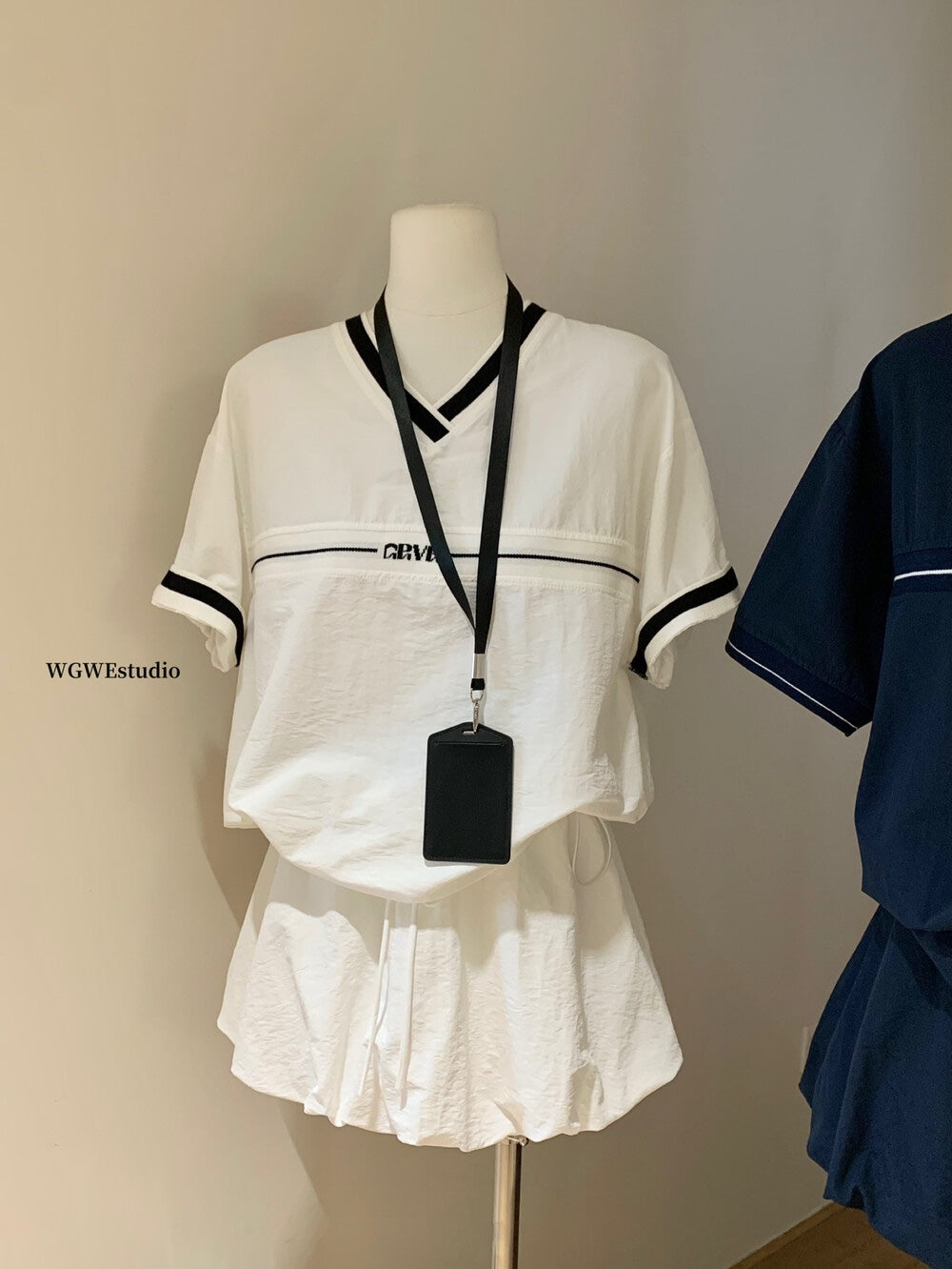 【新品】W5650 V领短袖上衣+裤裙 两件套