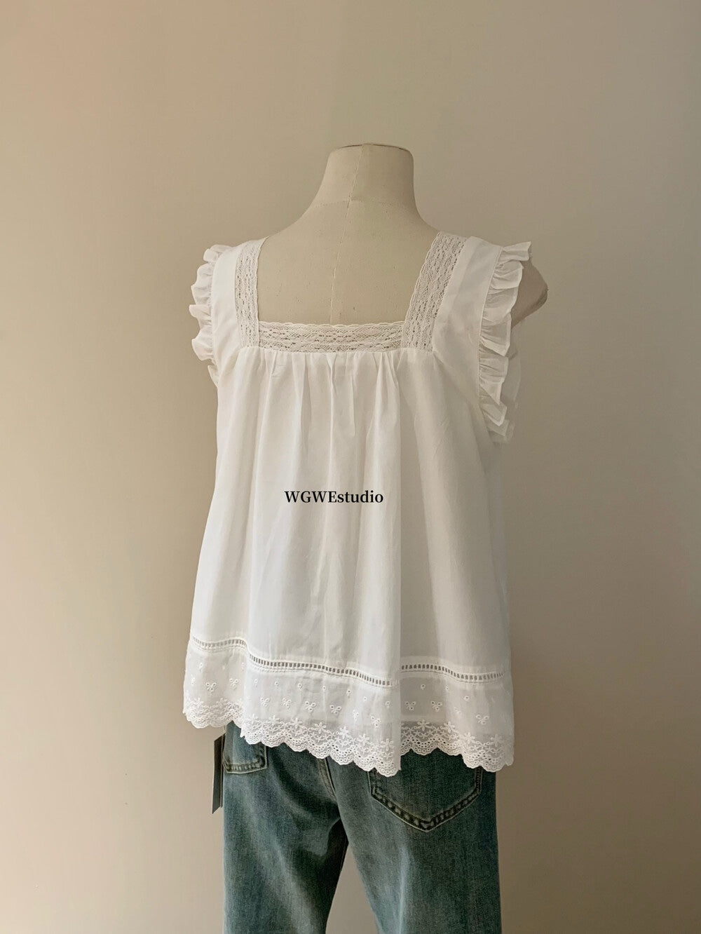 【新品】 W6402 小白花刺绣镂空上衣