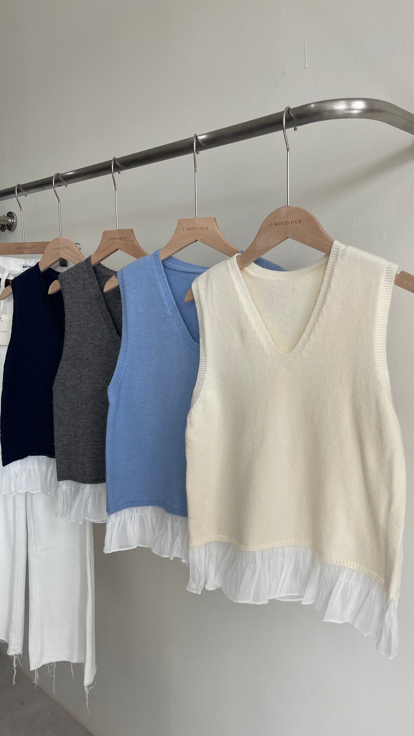 【新品】508-5 层次感假两件蕾丝下摆无袖上衣