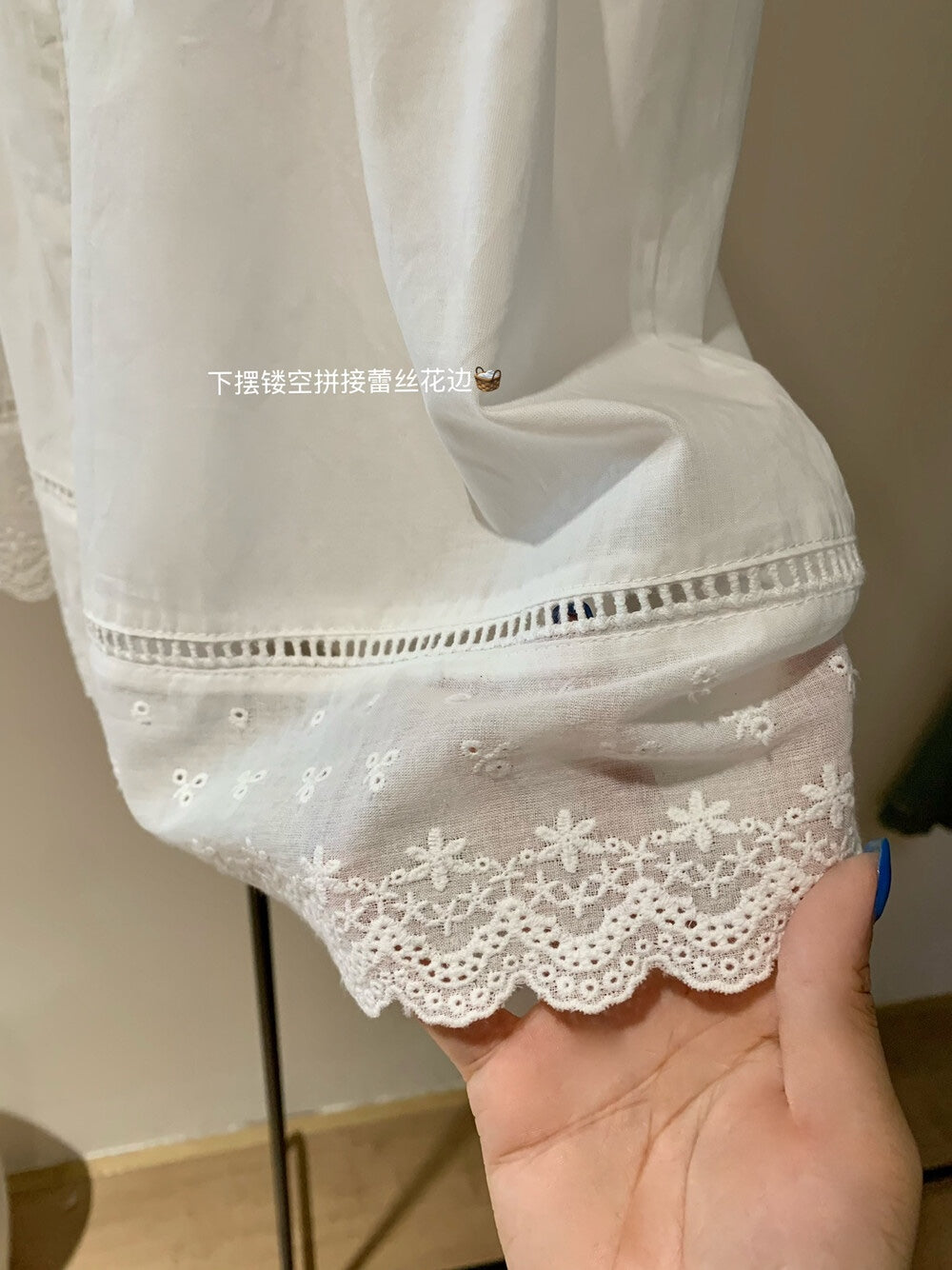 【新品】 W6402 小白花刺绣镂空上衣