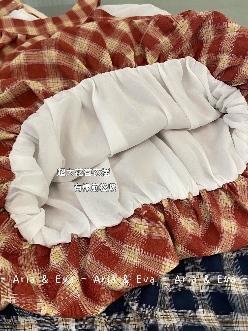 【新品】AE250573 复古格子挂脖上衣