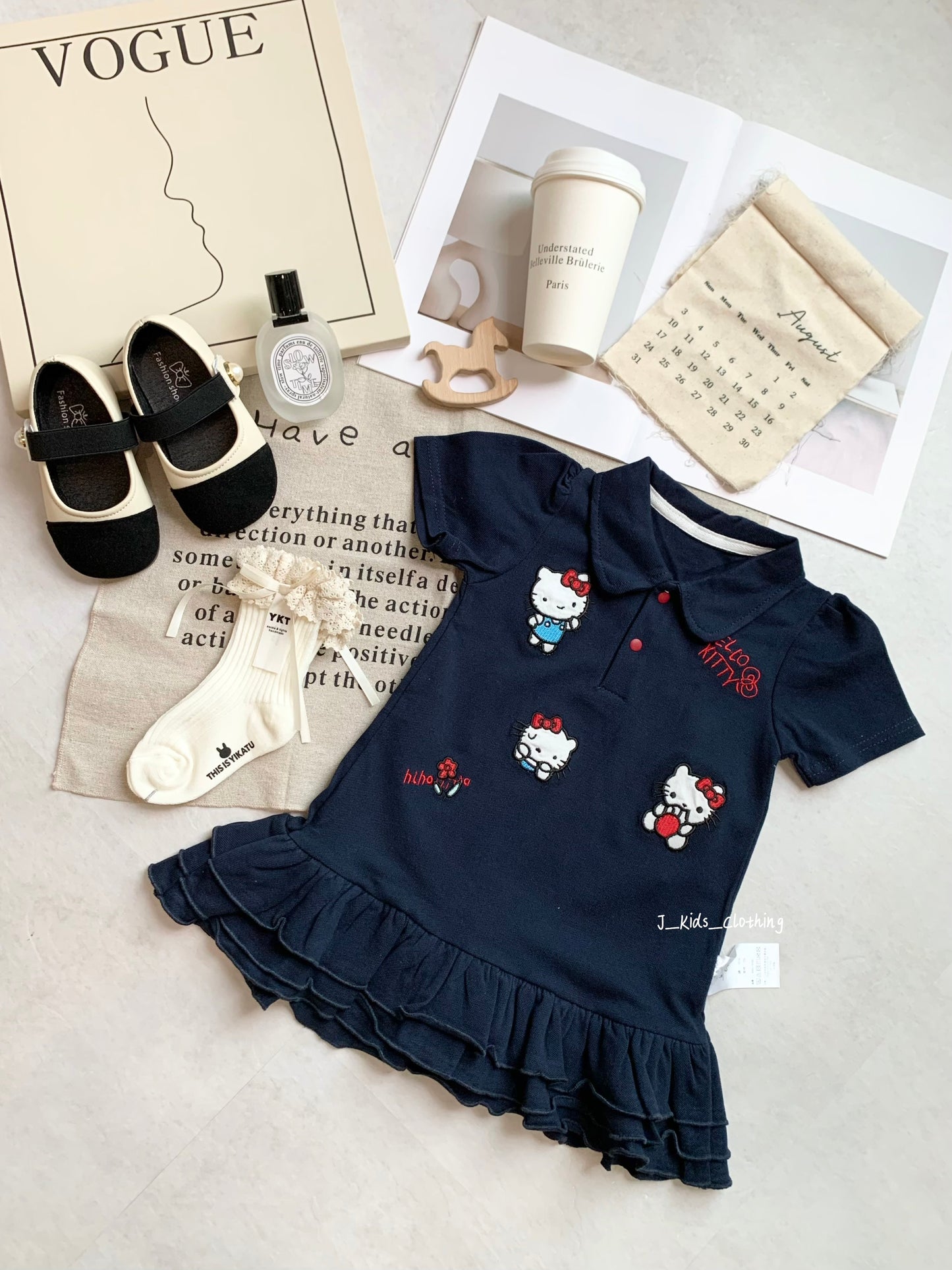 J487 Hello Kitty刺绣蛋糕连衣裙
