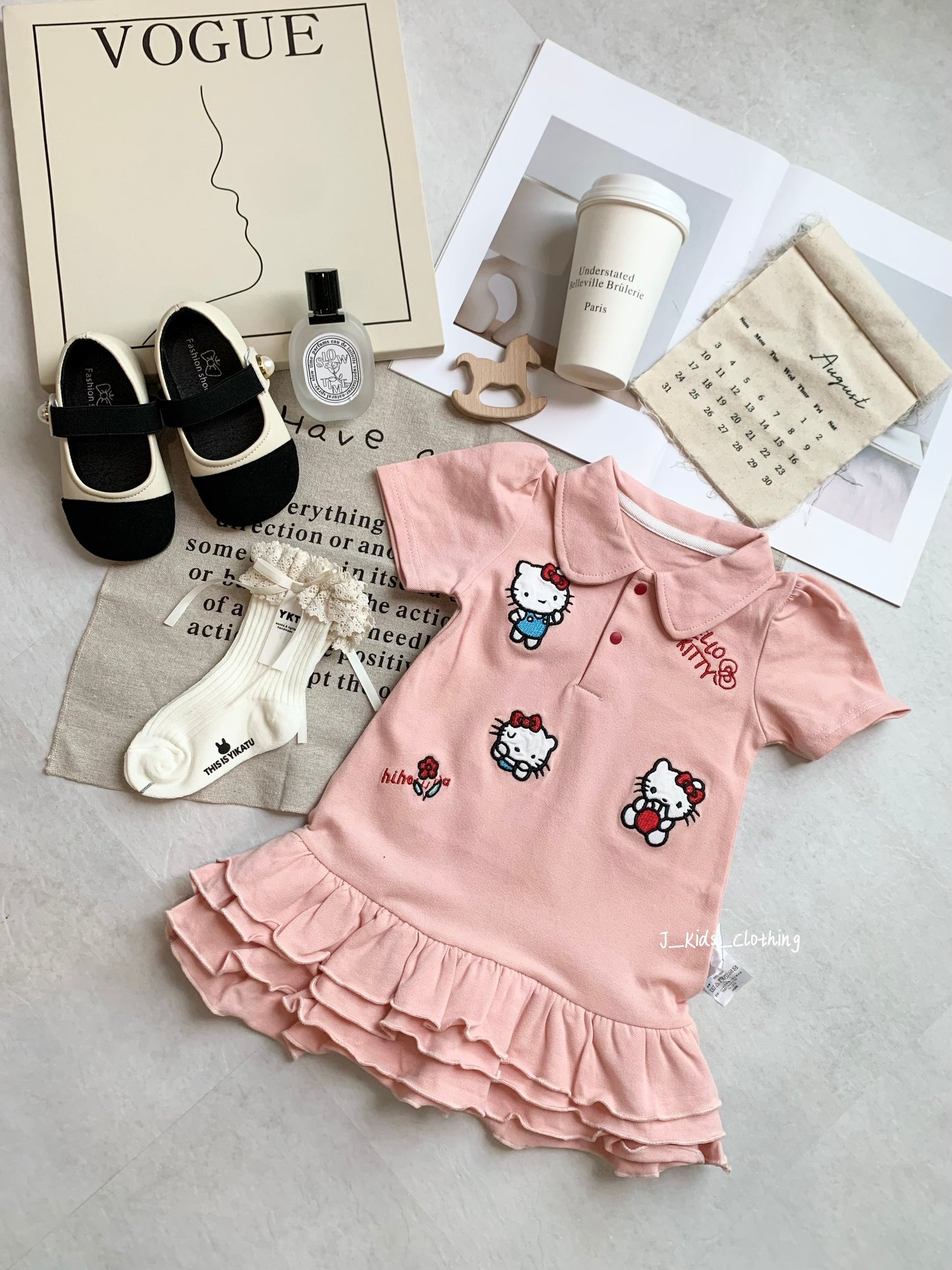 J487 Hello Kitty刺绣蛋糕连衣裙