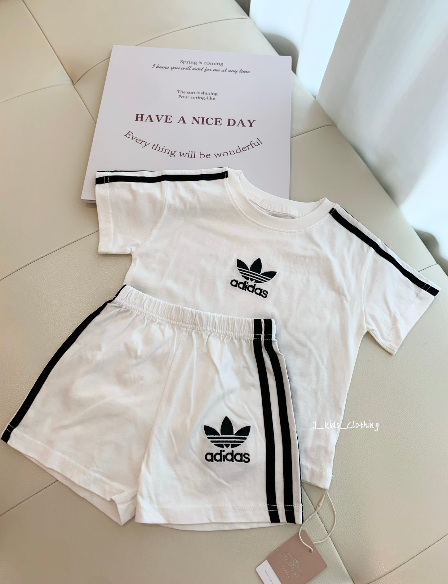 J334 糖果色品牌三条杠短袖套装