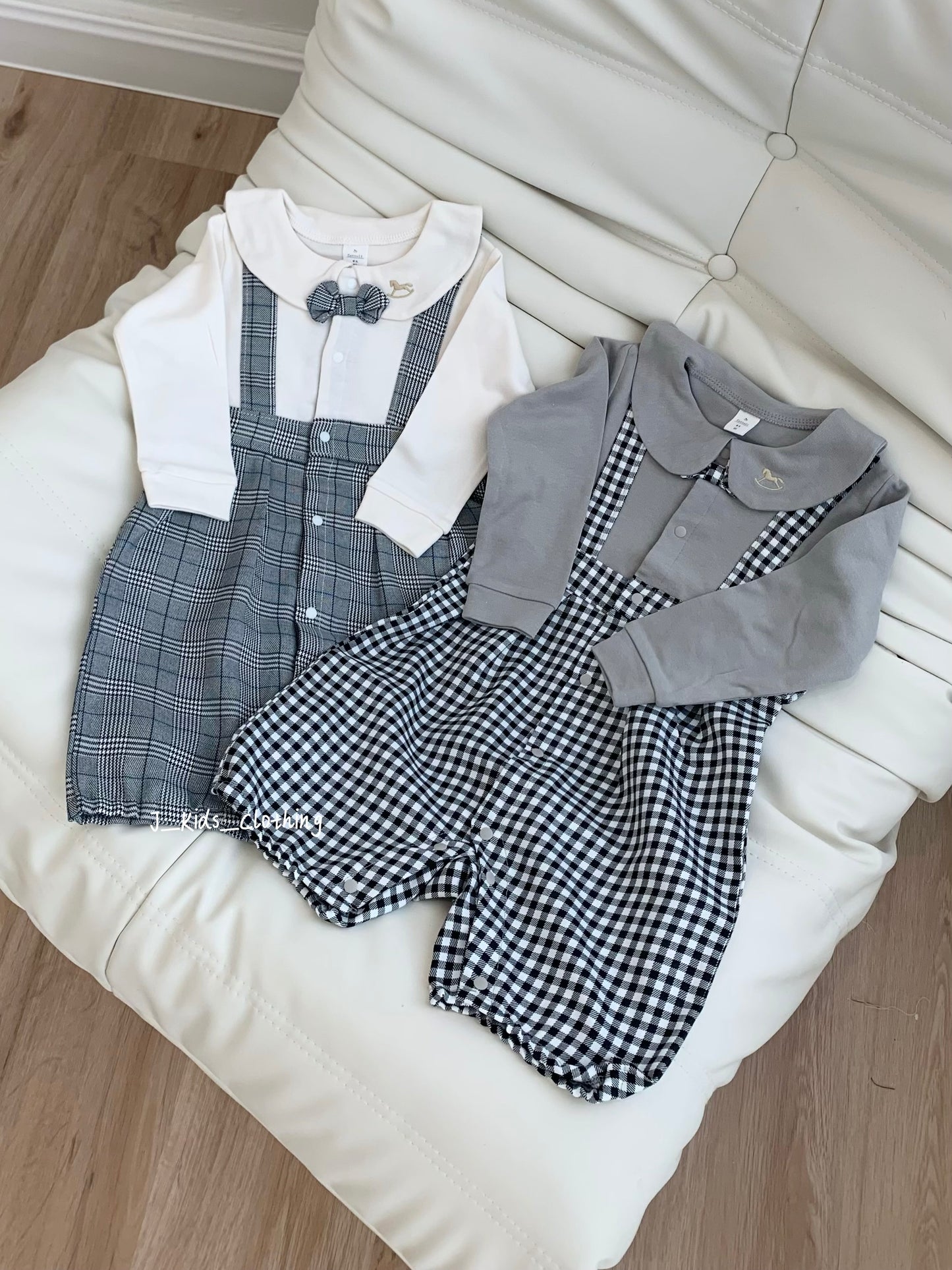 J268 小木马假两件领结长袖爬服
