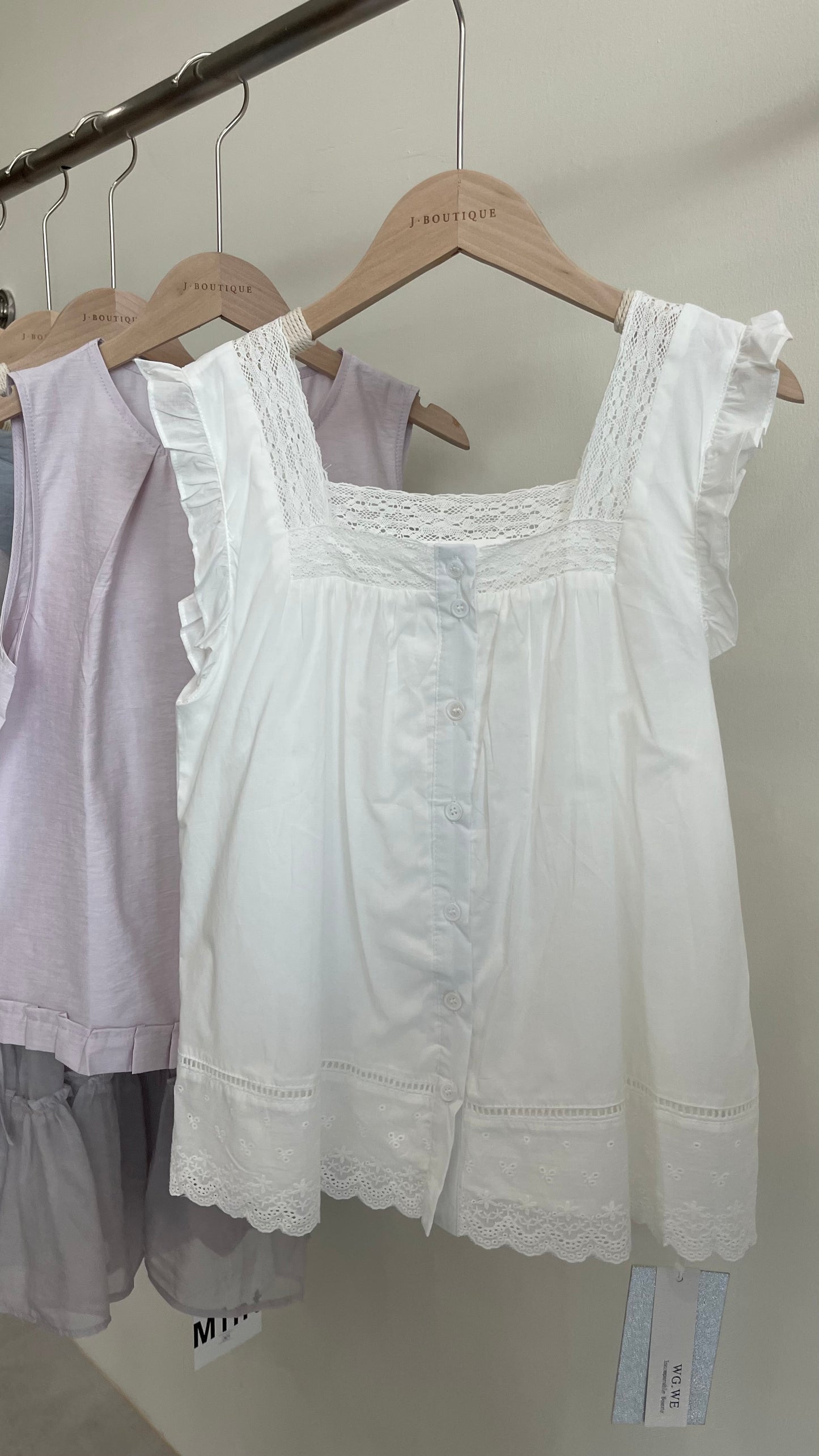 【新品】 W6402 小白花刺绣镂空上衣