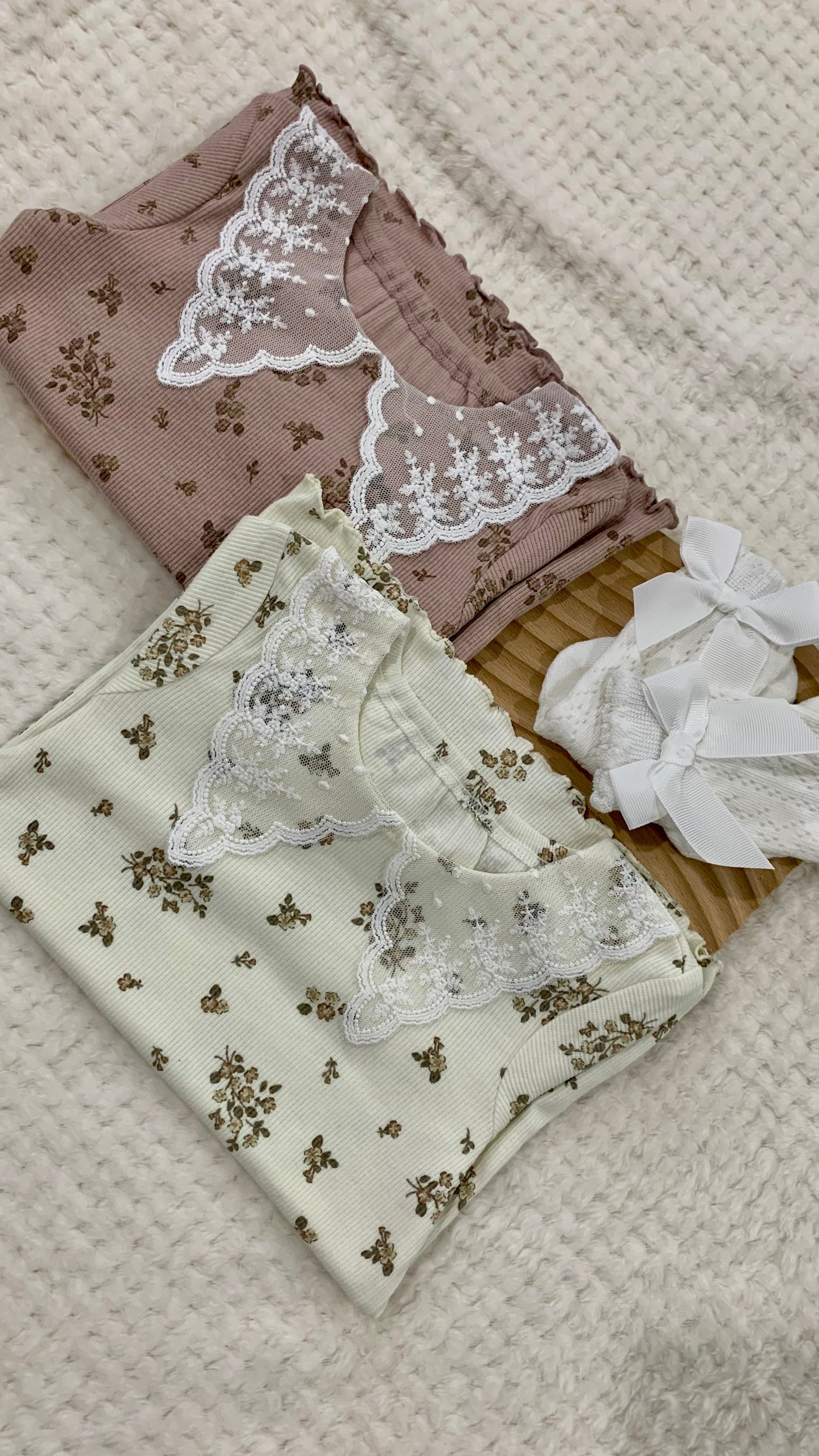 J12 蕾丝假领子碎花上衣