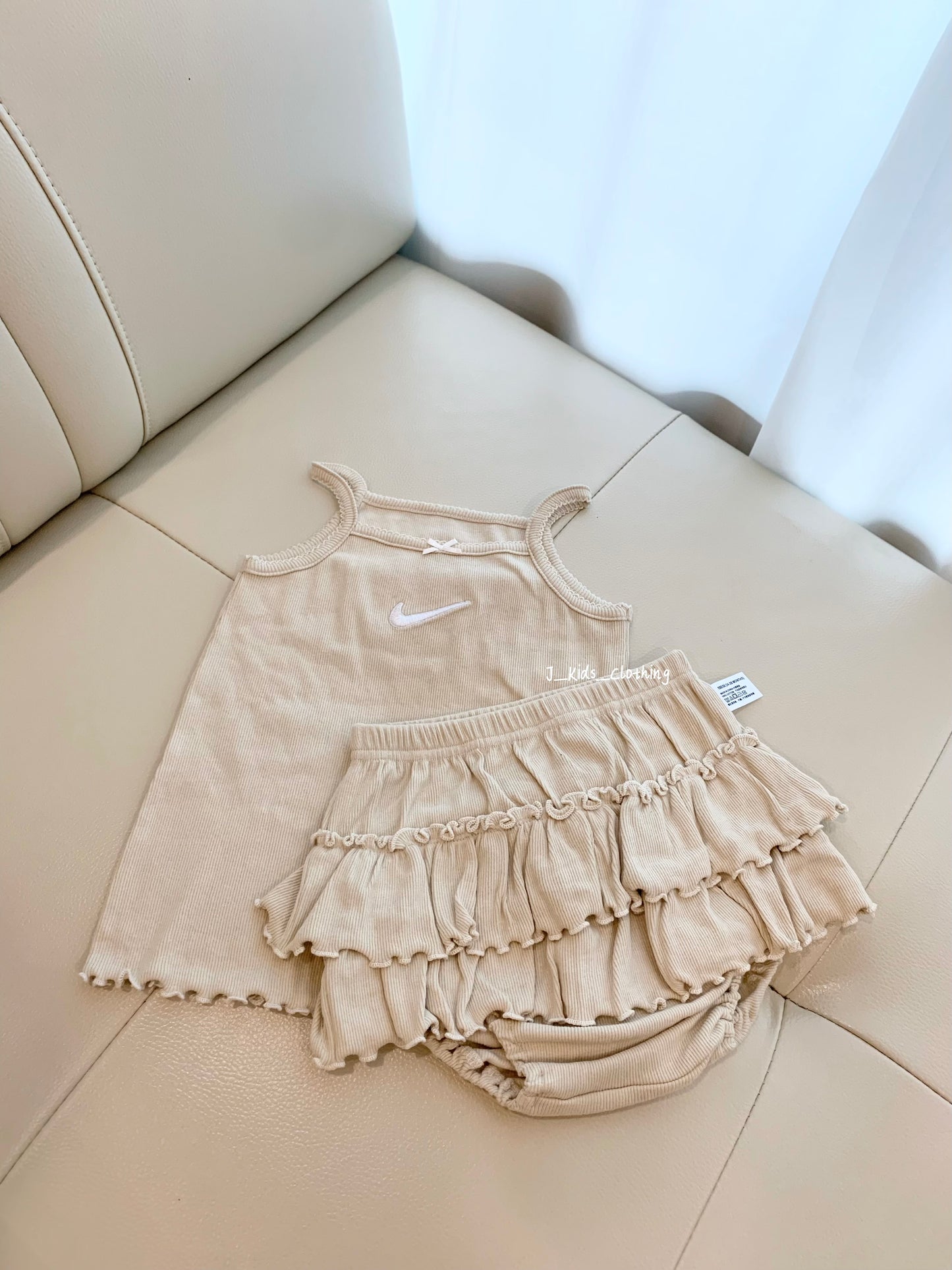 J309 Nk刺绣吊带花苞裤套装