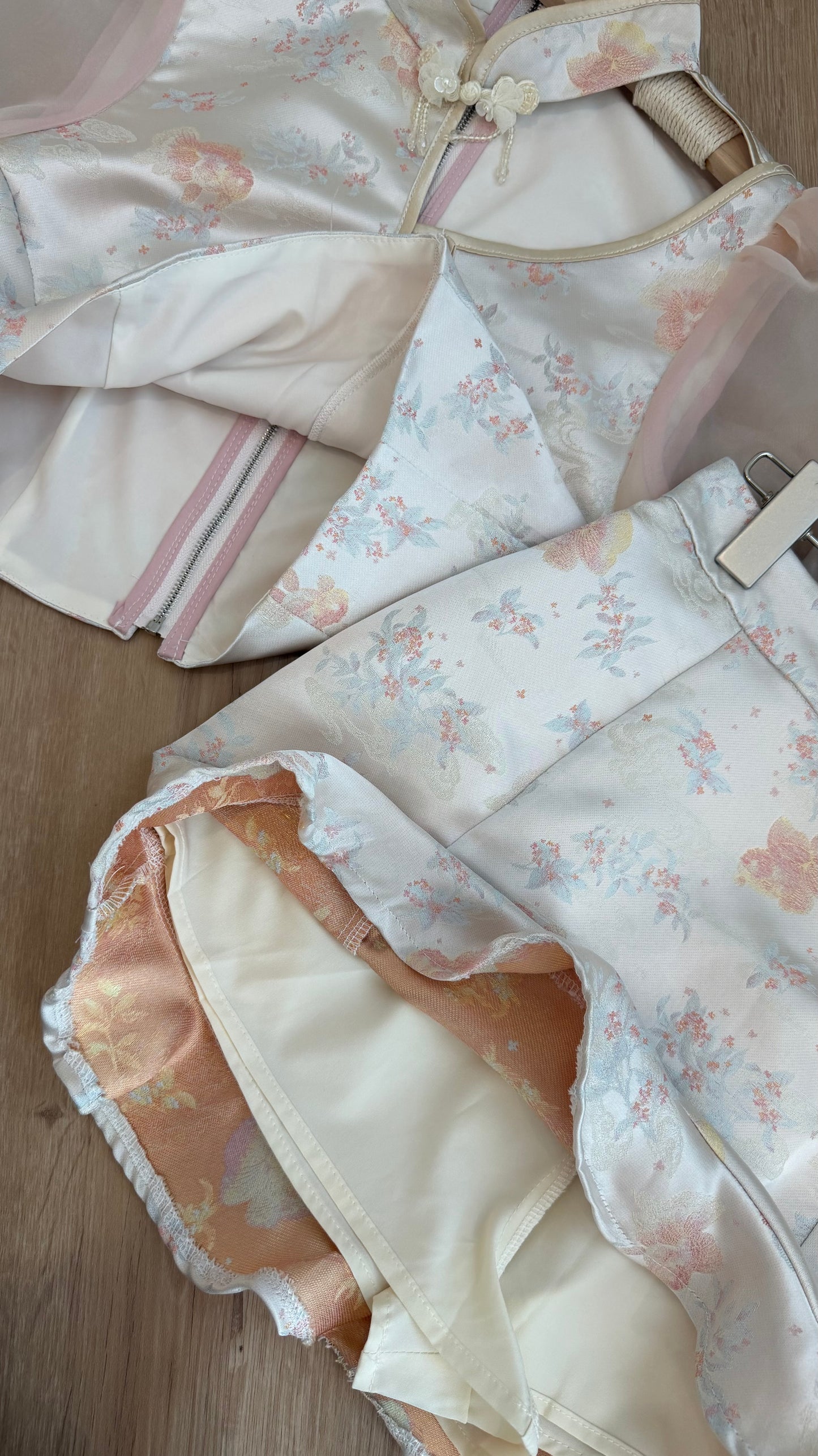 【锦鲤云裳】女款短袖上衣 「早鸟价」