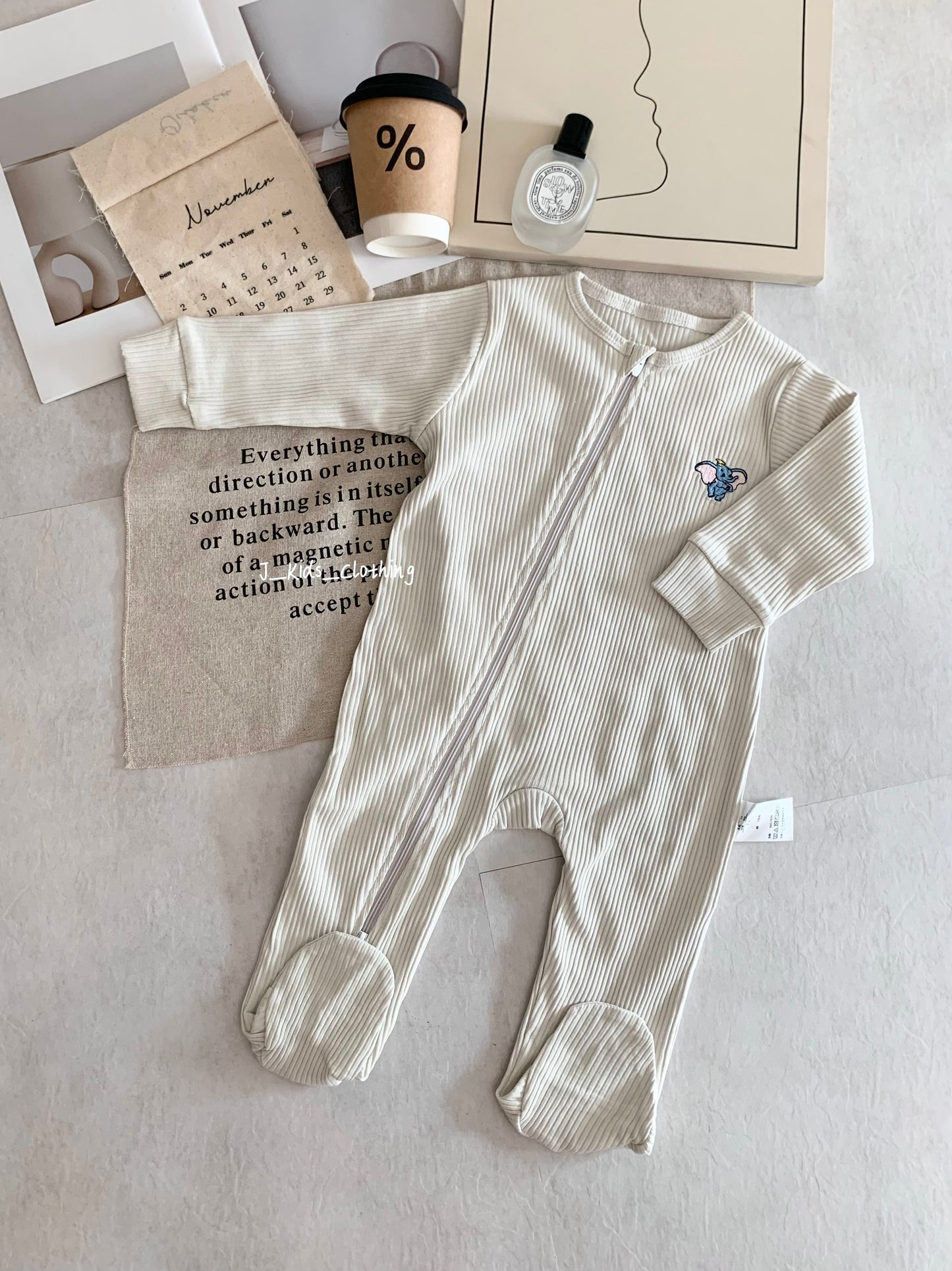 J582 卡通刺绣拉链包脚连体睡衣