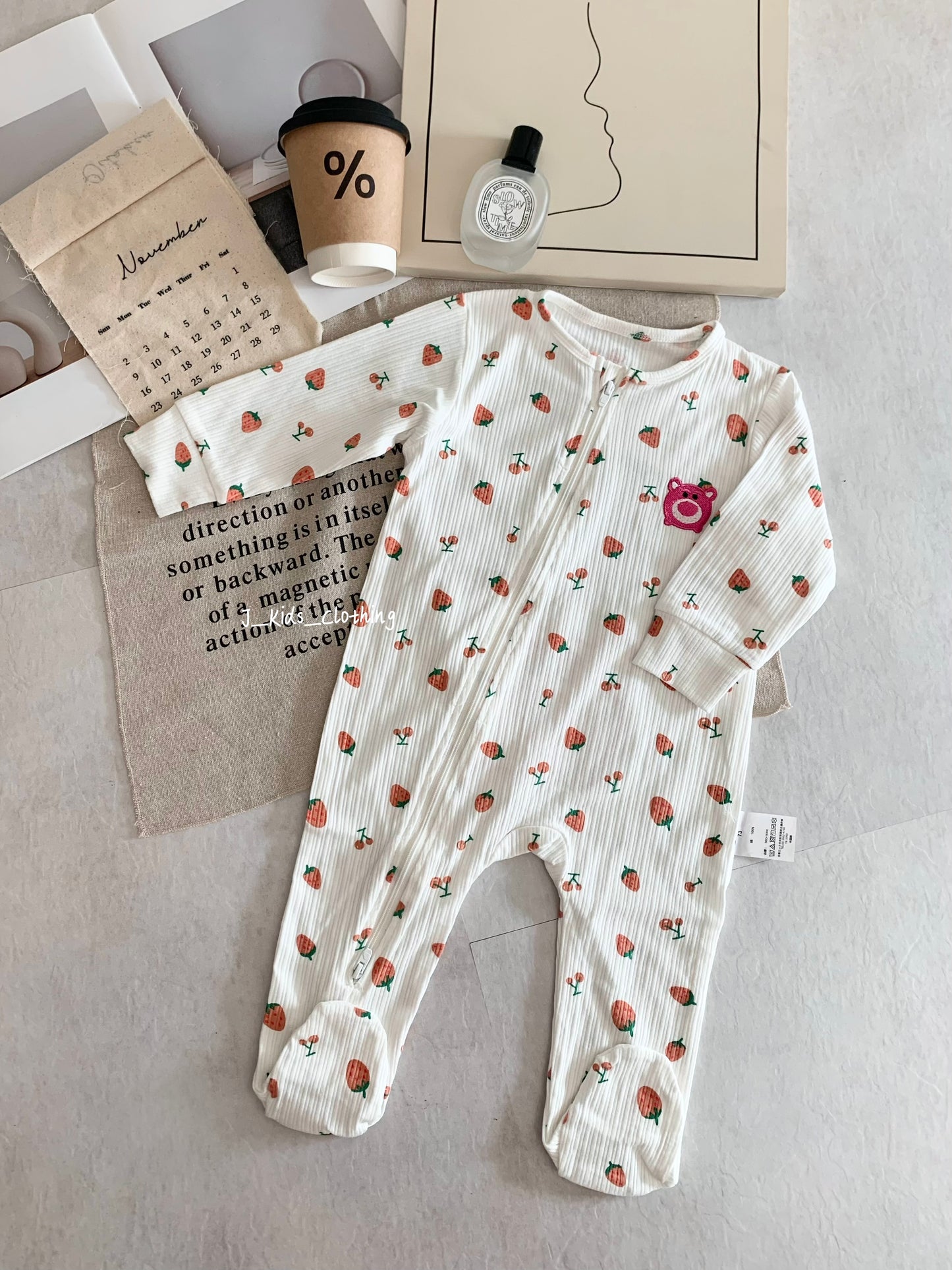 J582 卡通刺绣拉链包脚连体睡衣